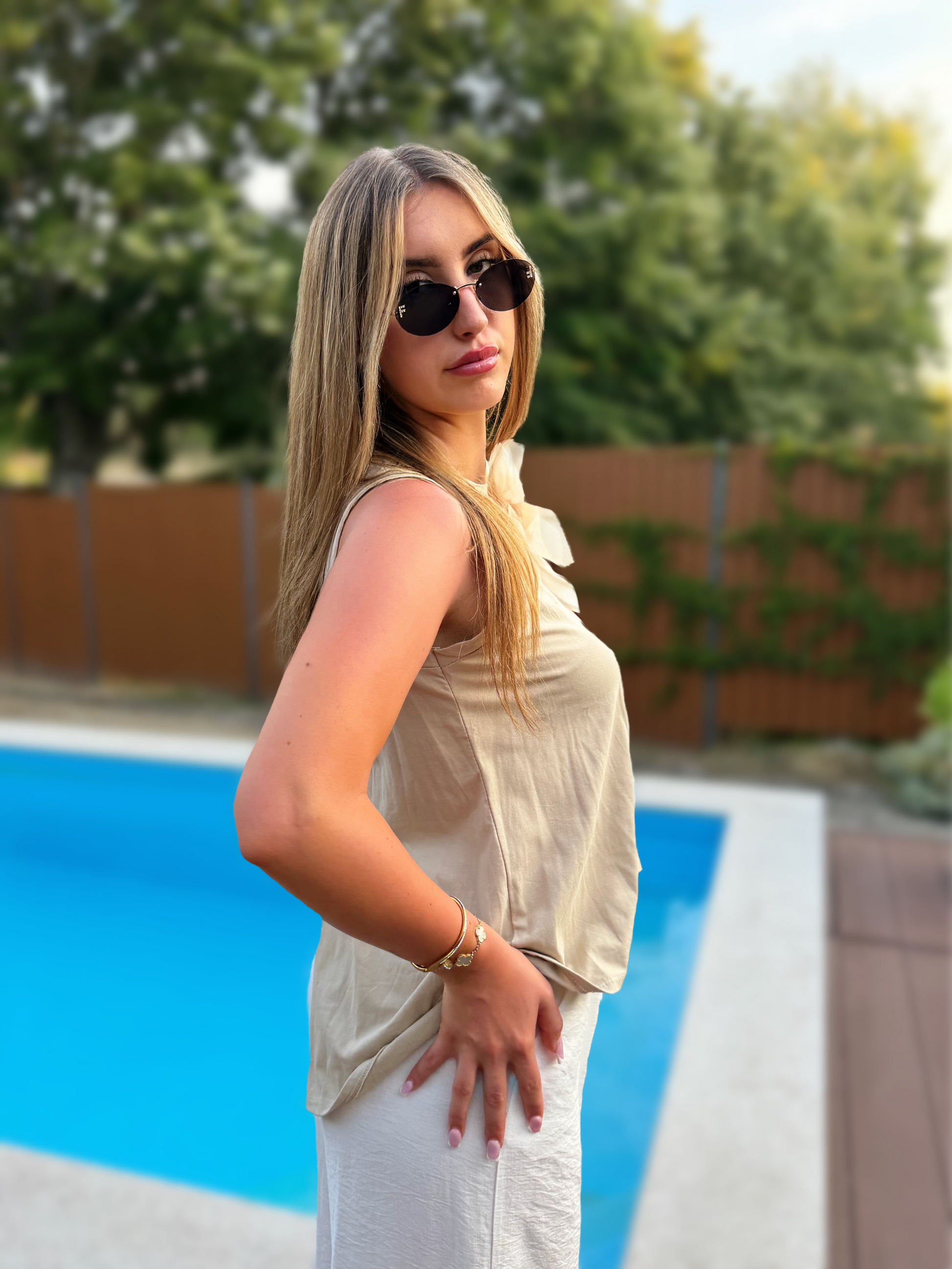 Flora bézs felső