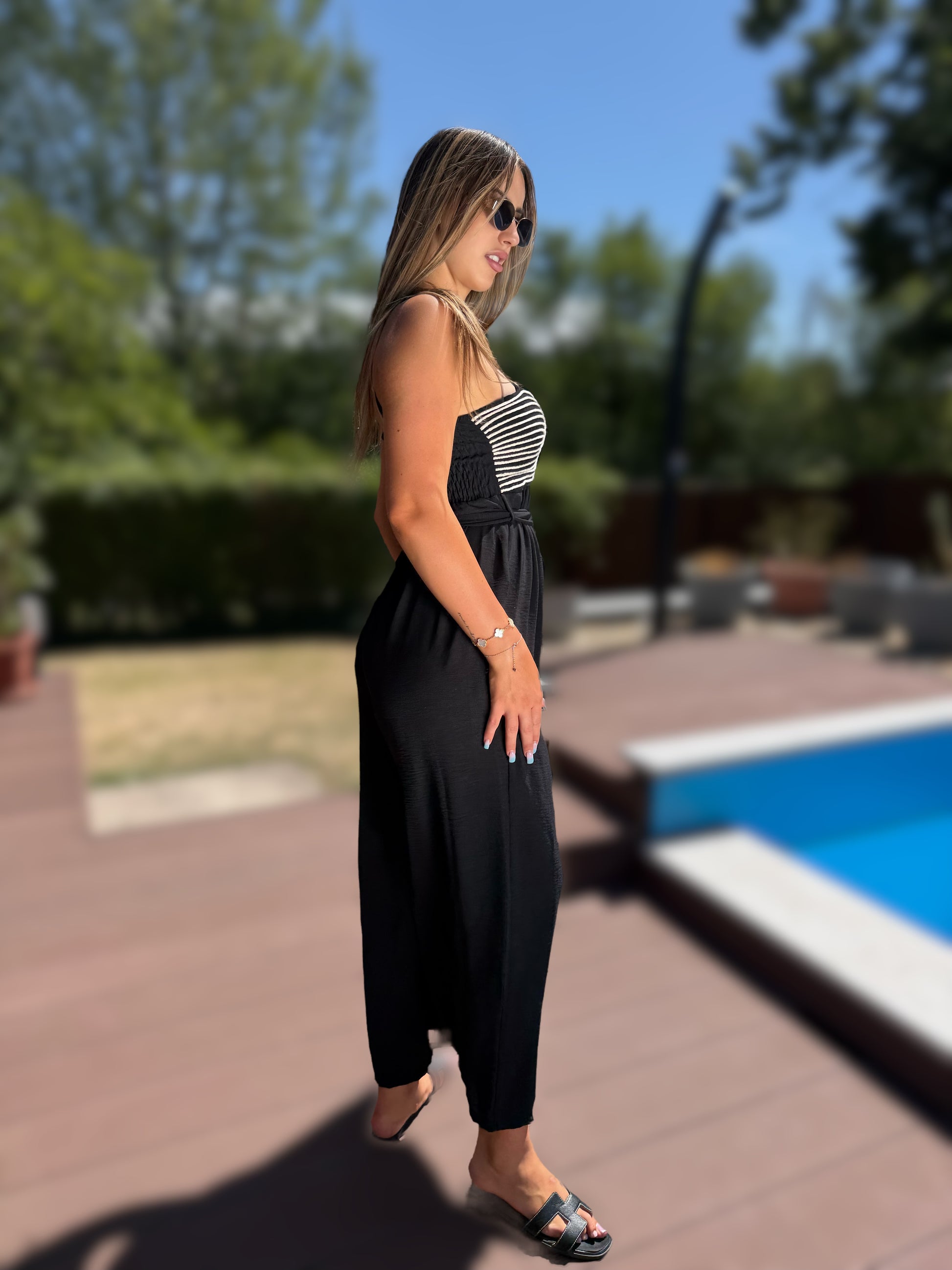 Bellou ruha
